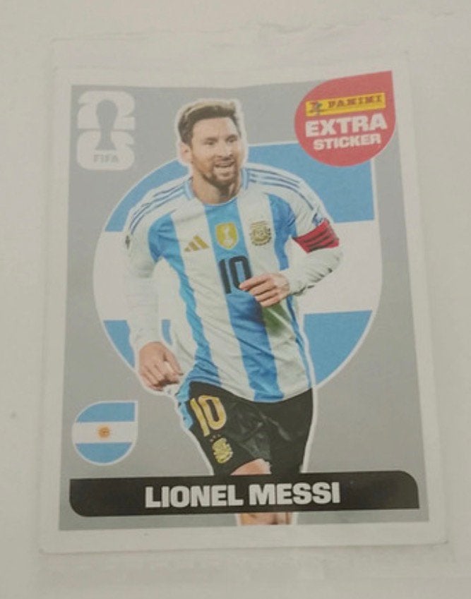 Extra sticker Panini Lionel Messi zilver, Collections, Autocollants, Enlèvement ou Envoi, Comme neuf