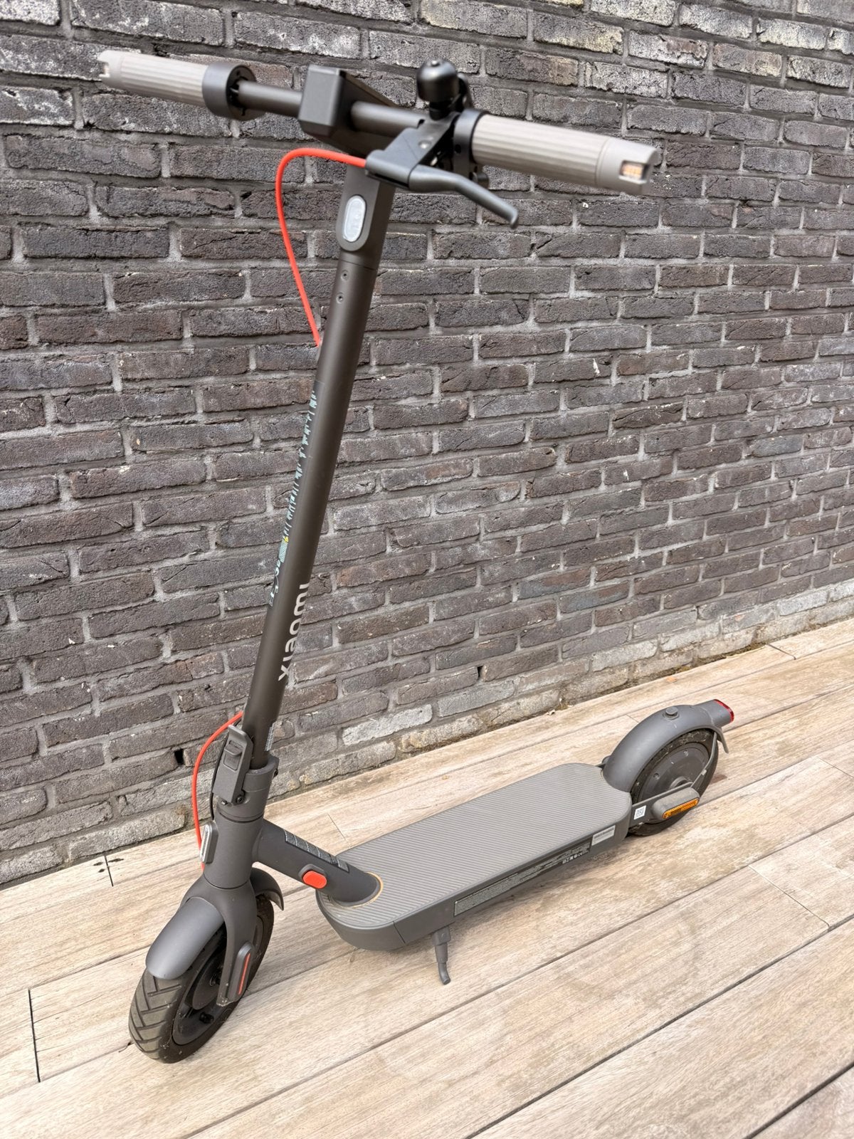 Trottinette électrique Xiaomi 4 Pro — très bon état, Vélos & Vélomoteurs, Trottinettes, Enlèvement, Comme neuf, Step électrique (E-scooter)