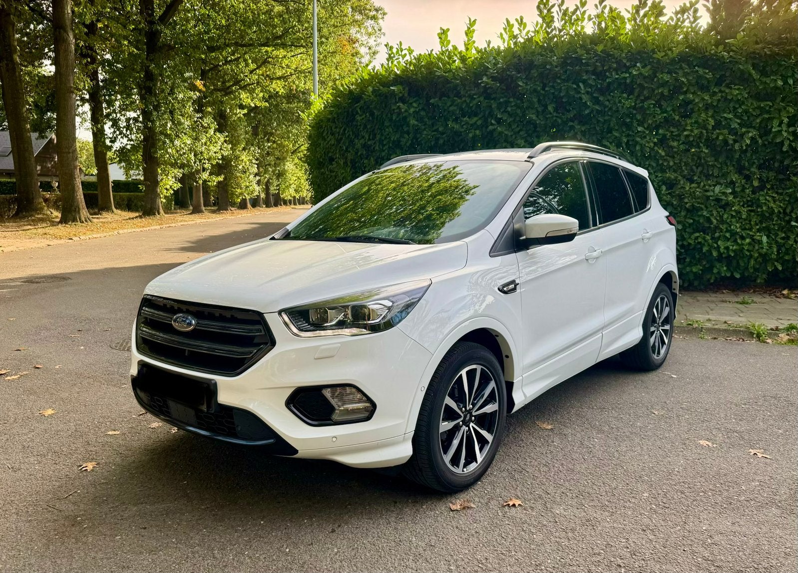 Ford Kuga 1.5i Option complète *État neuf*, Autos, Achat, Euro 6, Boîte manuelle, Alcantara