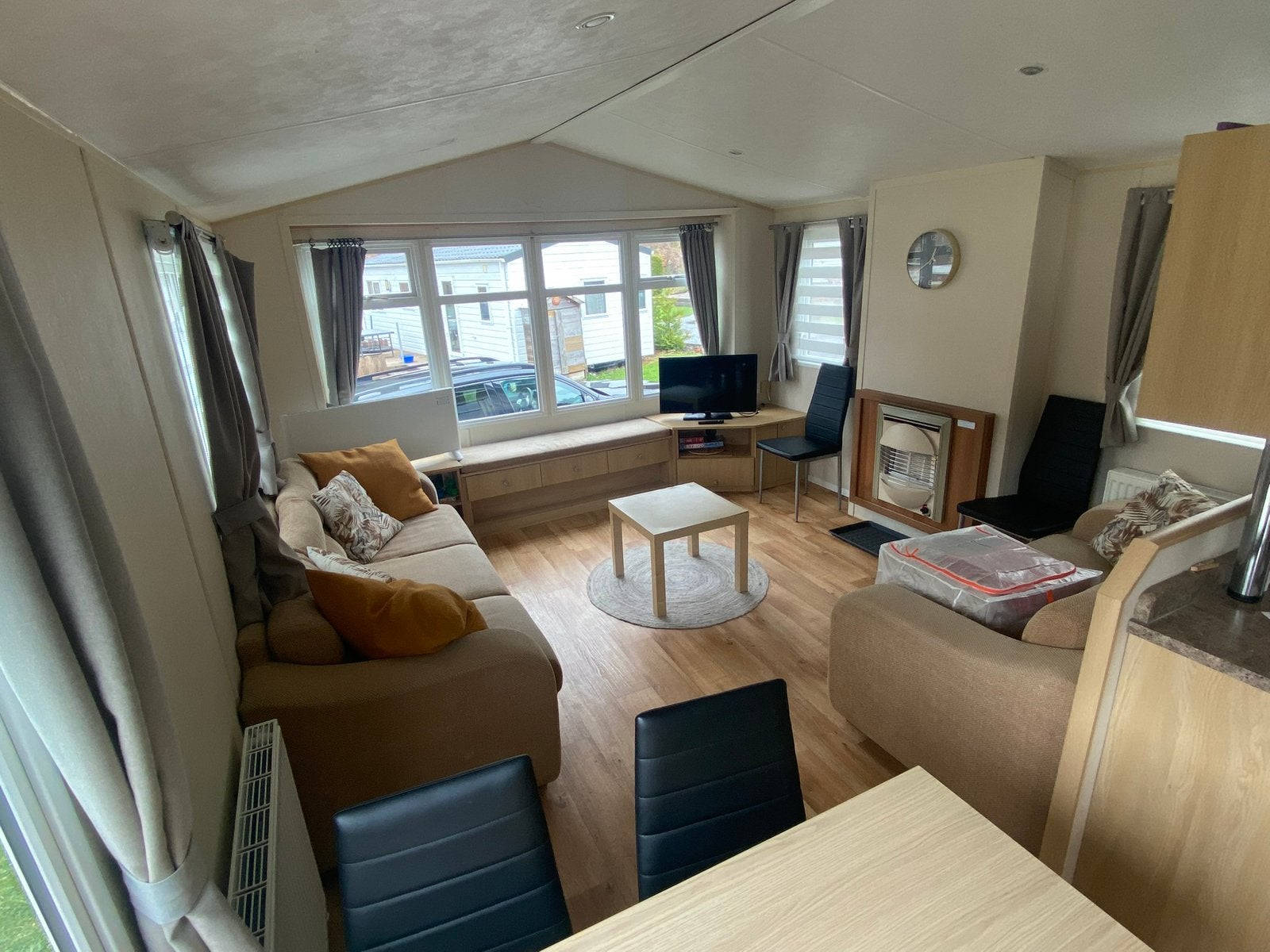 Mobil-home fixe spacieux à vendre (au camping La Hetraie), Plus de 6