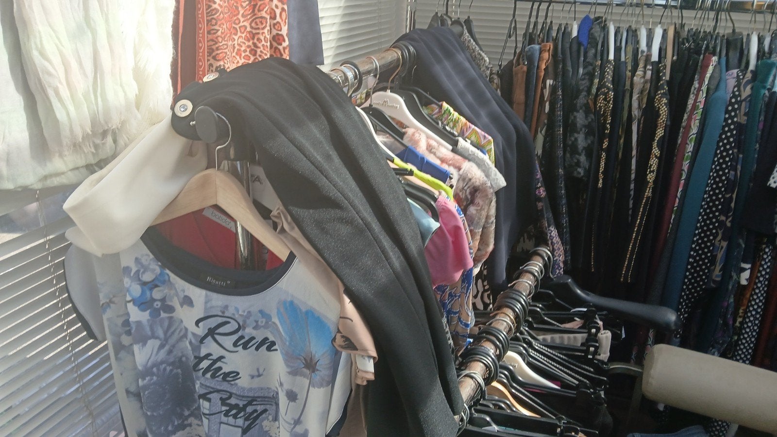 Stock dames boetiek, mooie brands , voor markt handel, Ophalen
