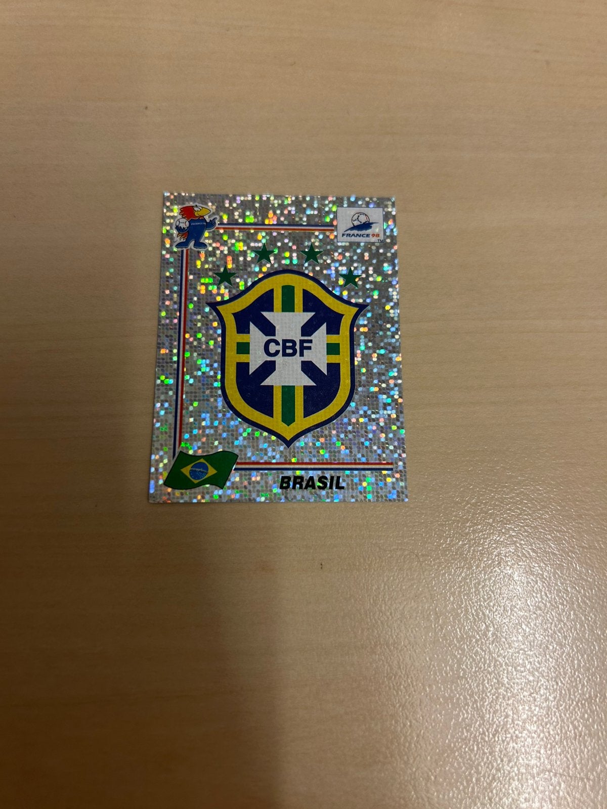 Panini WK 98 Embleem Brazilie, Ophalen of Verzenden, Zo goed als nieuw, Poster, Plaatje of Sticker