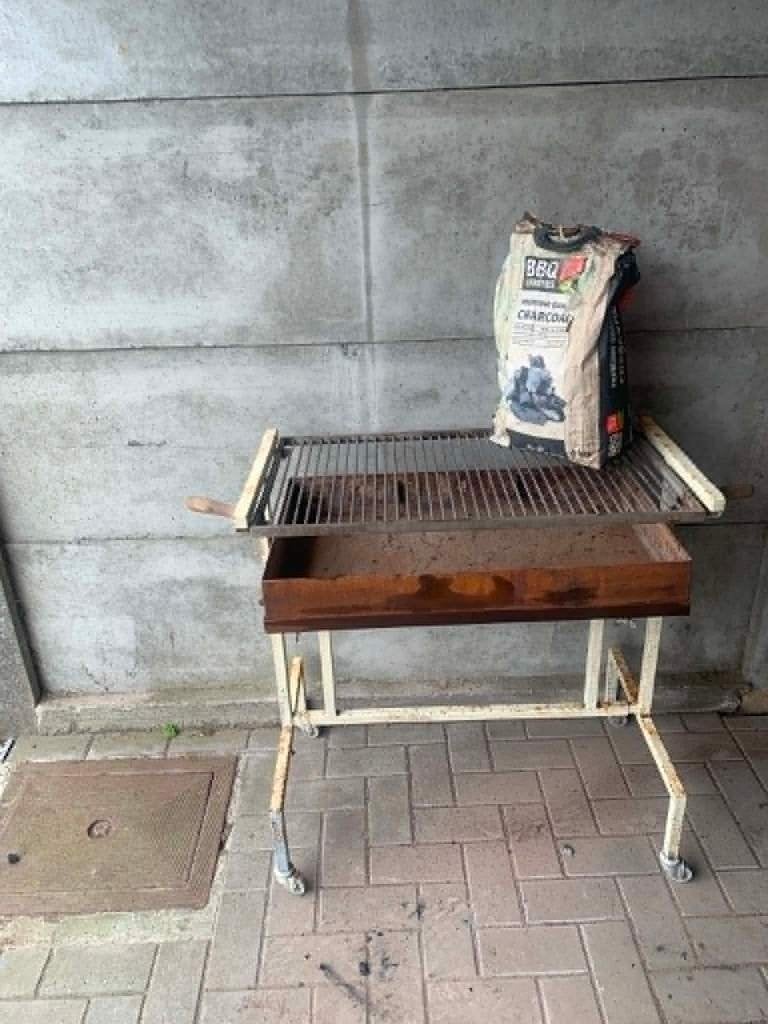 zeer stevige barbecue ,inox rooster 47x80 cm, Jardin & Terrasse, Barbecues au charbon de bois, Enlèvement, Utilisé