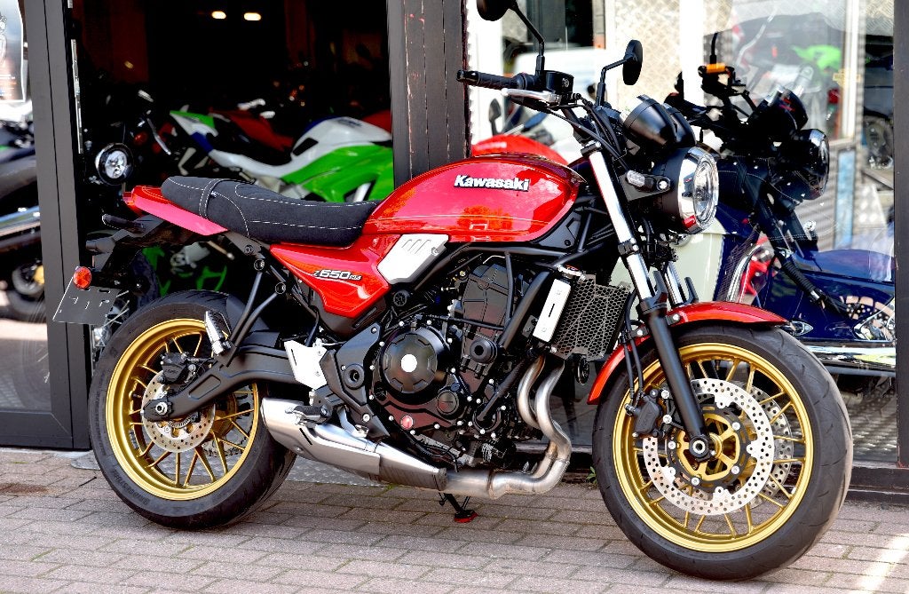 KAWASAKI Z650RS OHLINS (TVAC) ***MOTOVERTE.BE***, 2 cilinders, Occasion, Bedrijf, 650 cc