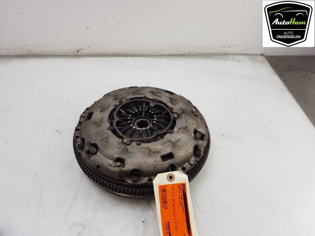 VOLANT MOTEUR BI-MASSE Audi A3 Limousine (8VS / 8VM), Utilisé, Audi
