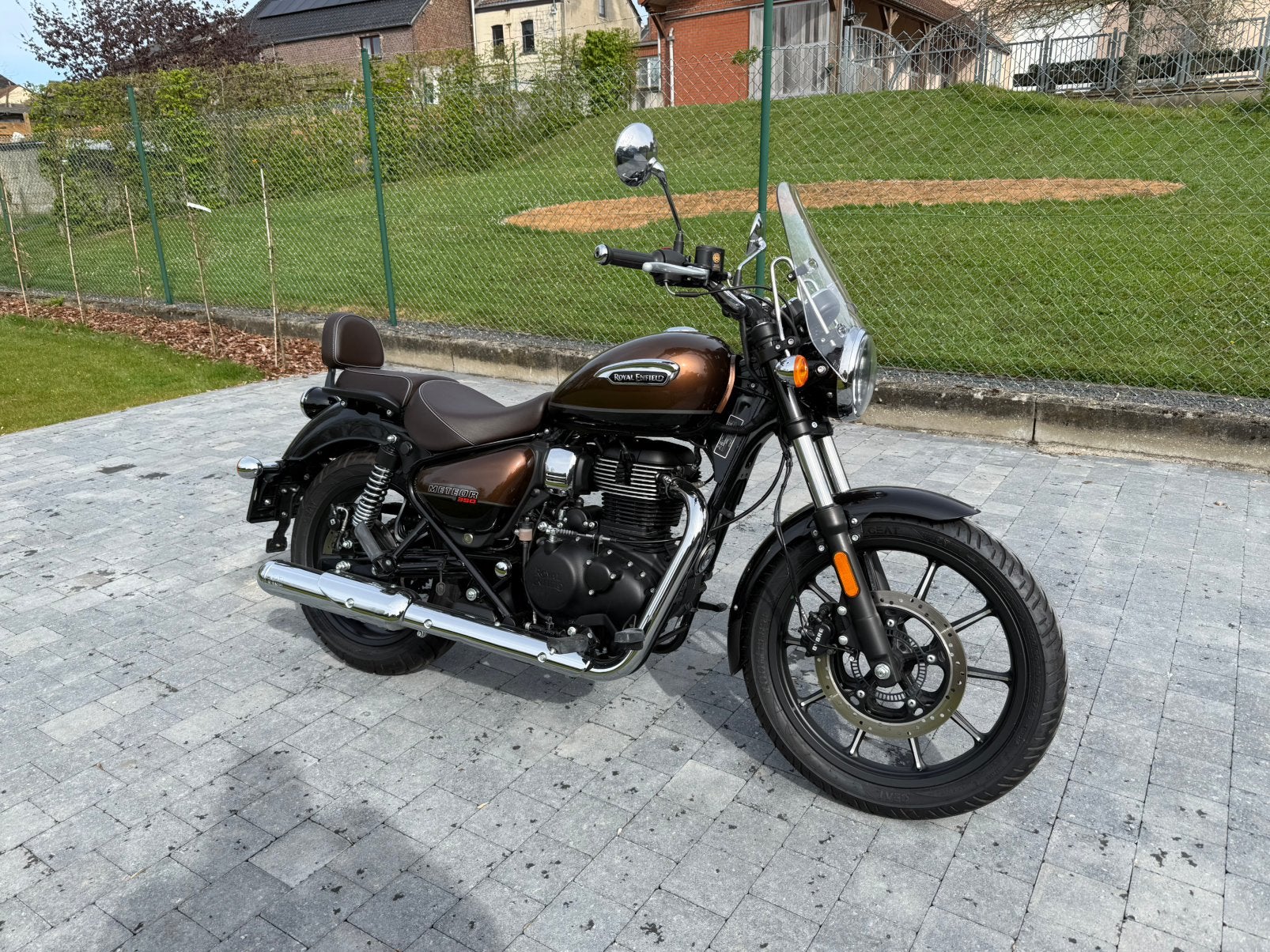 Royal Enfield Meteor 350 - 2021 - 700km - État neuf, 350 cm³, Occasion, Permis Moto A2 minimum, 12 à 35 kW