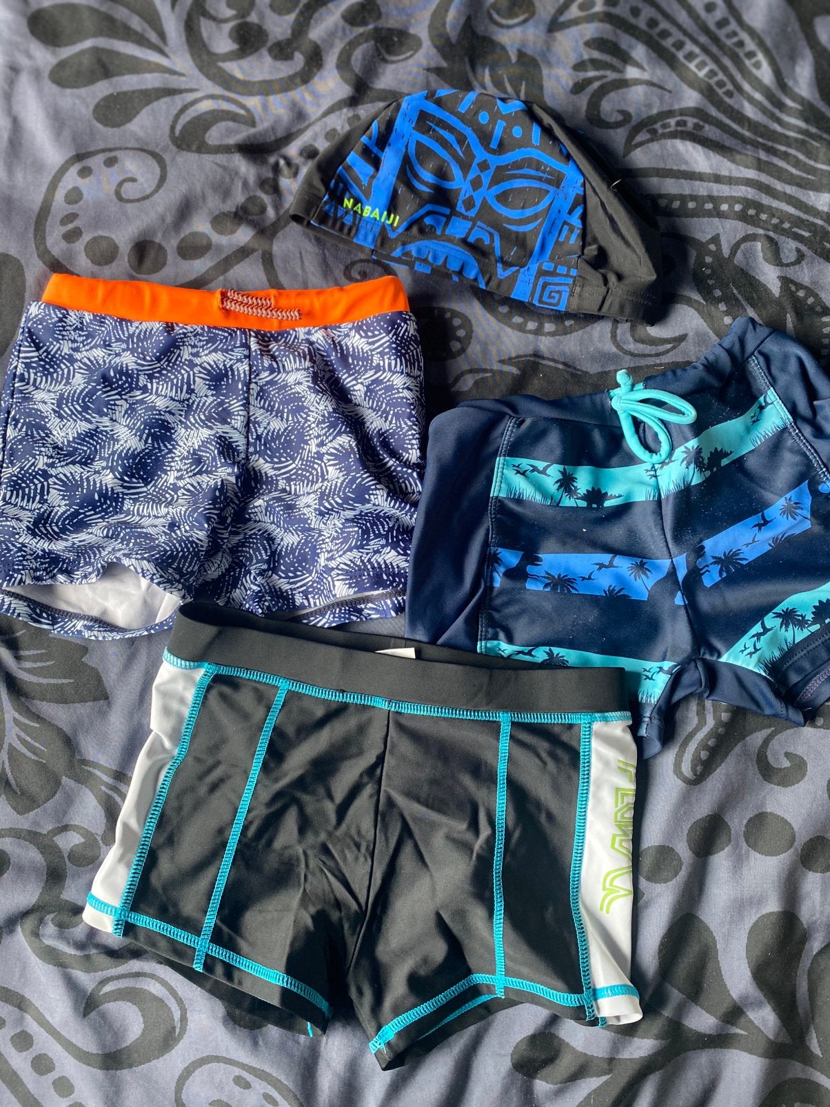 Short de bain taille 128, Enfants & Bébés, Maillots de bain pour enfants, Enlèvement ou Envoi, Utilisé, Taille 128