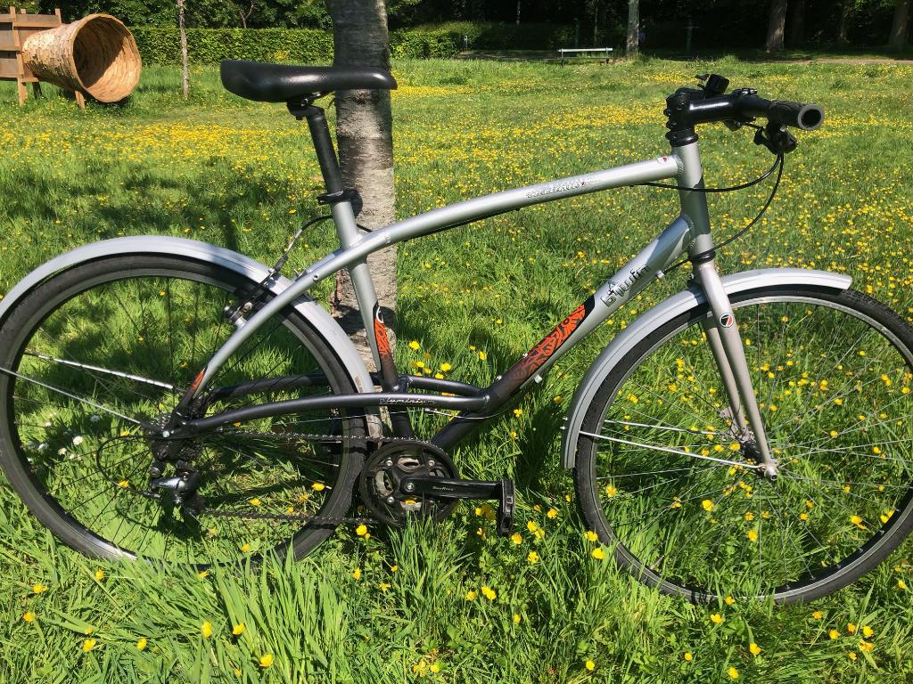 Stevige Decathlon Triban fiets - weg wegens plaatsgebrek, Fietsen en Brommers, Ophalen
