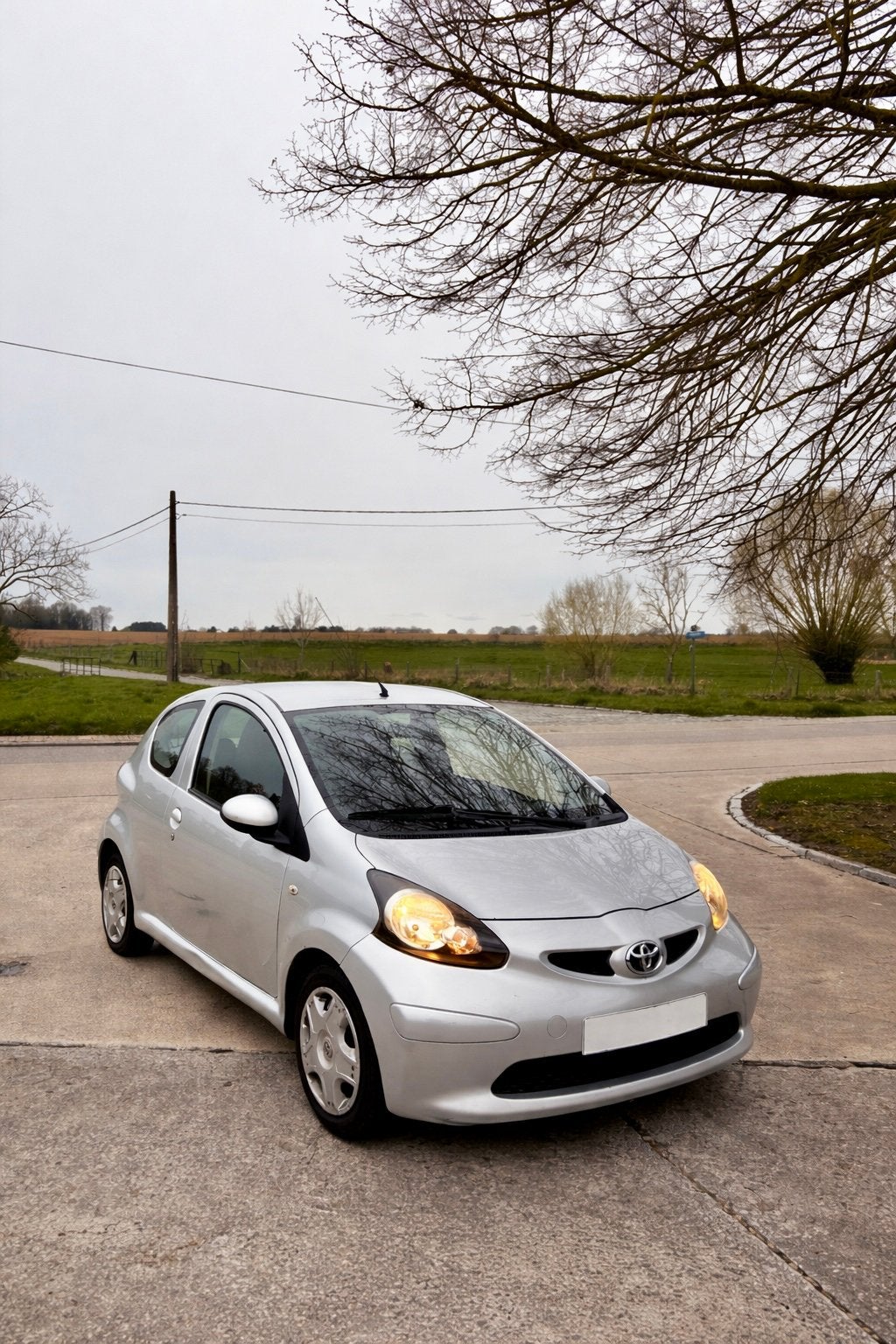 Toyota Aygo 1.0 Essence automatique APPROUVÉE POUR LA VENTE, Argent ou Gris, Achat, Noir, Automatique