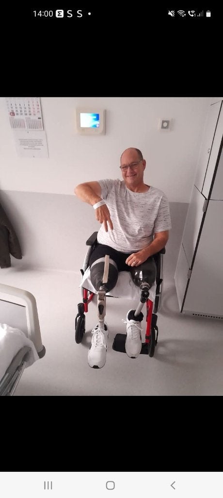 Recherche 3000 personnes, Contacten en Berichten