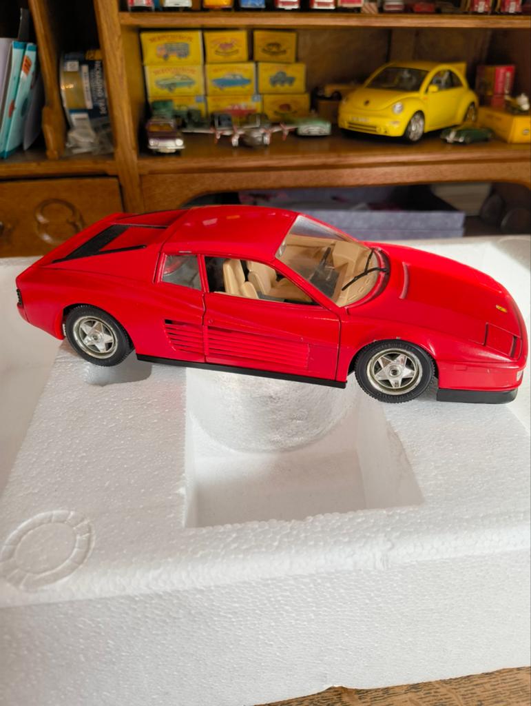 Bburago Ferrari Testarossa 1/18, Enlèvement ou Envoi