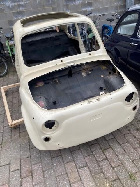 fiat 500r  a restaurer 1974, Auto's, Fiat, Voorwielaandrijving, Wit, Leder, Handgeschakeld