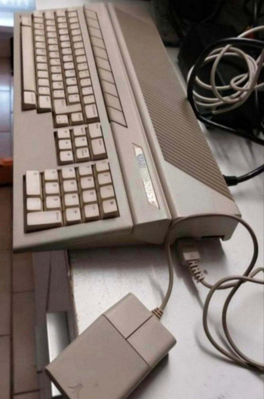 Te koop atari520 st complete harde schijf met zwart-wit sche, Computers en Software, Ophalen