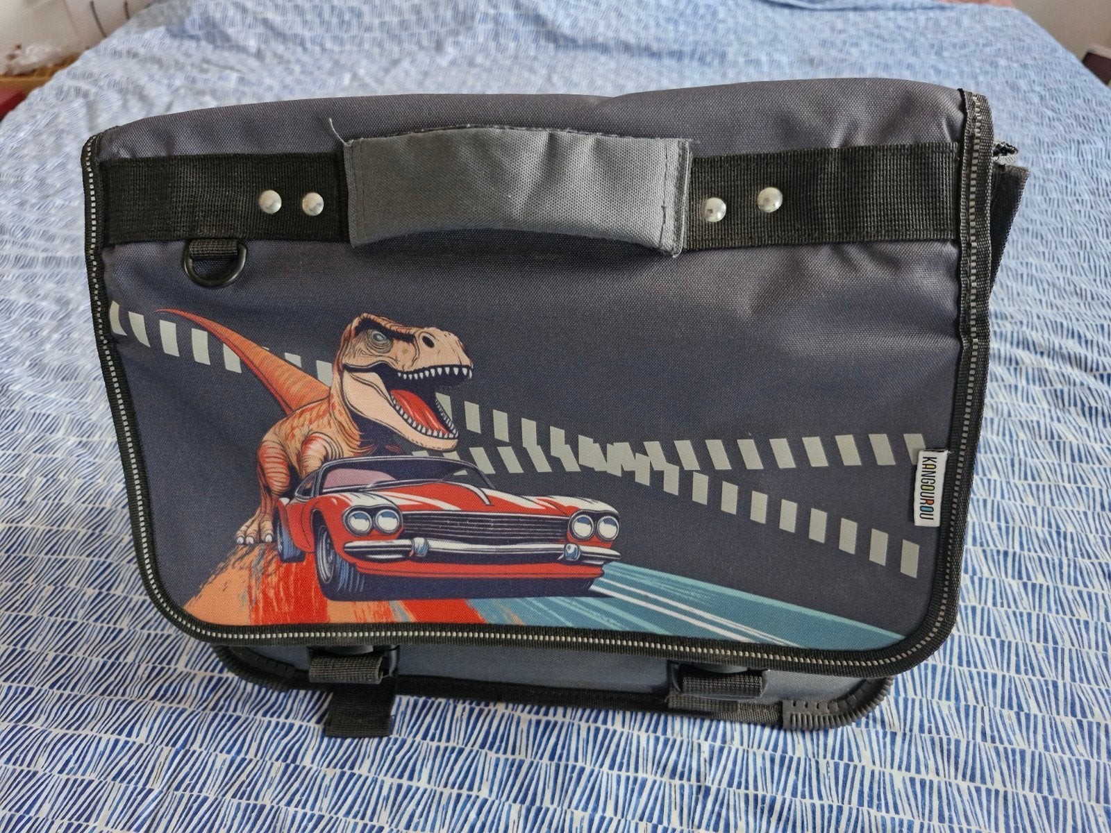 cartable de marque Kangourou, très bon état, Enlèvement ou Envoi, 30 à 40 cm, Autres couleurs, 30 à 40 cm