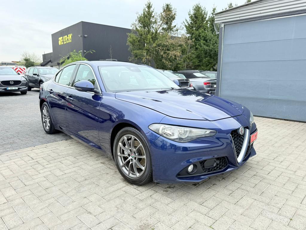Alfa Romeo Giulia Super 2.2d automaat nette staat, Autos, Alfa Romeo, Achat, Euro 6, Entreprise, Diesel