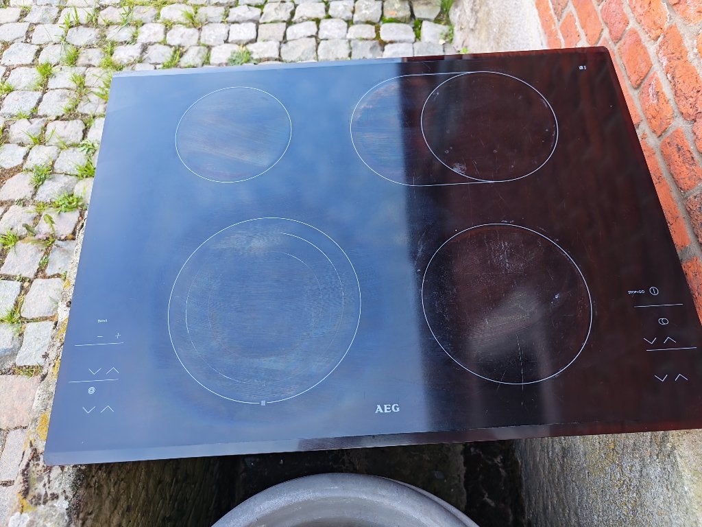 Taque, Elektronische apparatuur, Ophalen, Tussenbouw, 4 kookzones, Zo goed als nieuw