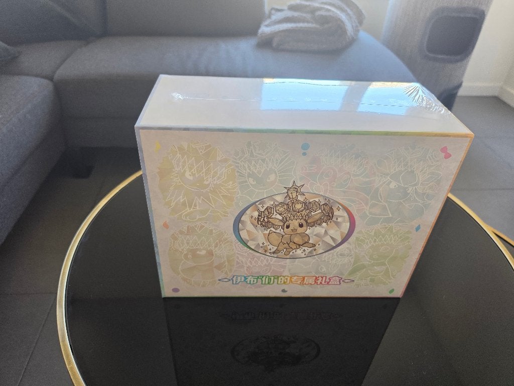 'Eevee & Friends' Exclusive Gift Box Terastal Gathering, Ophalen, Nieuw, Boosterbox