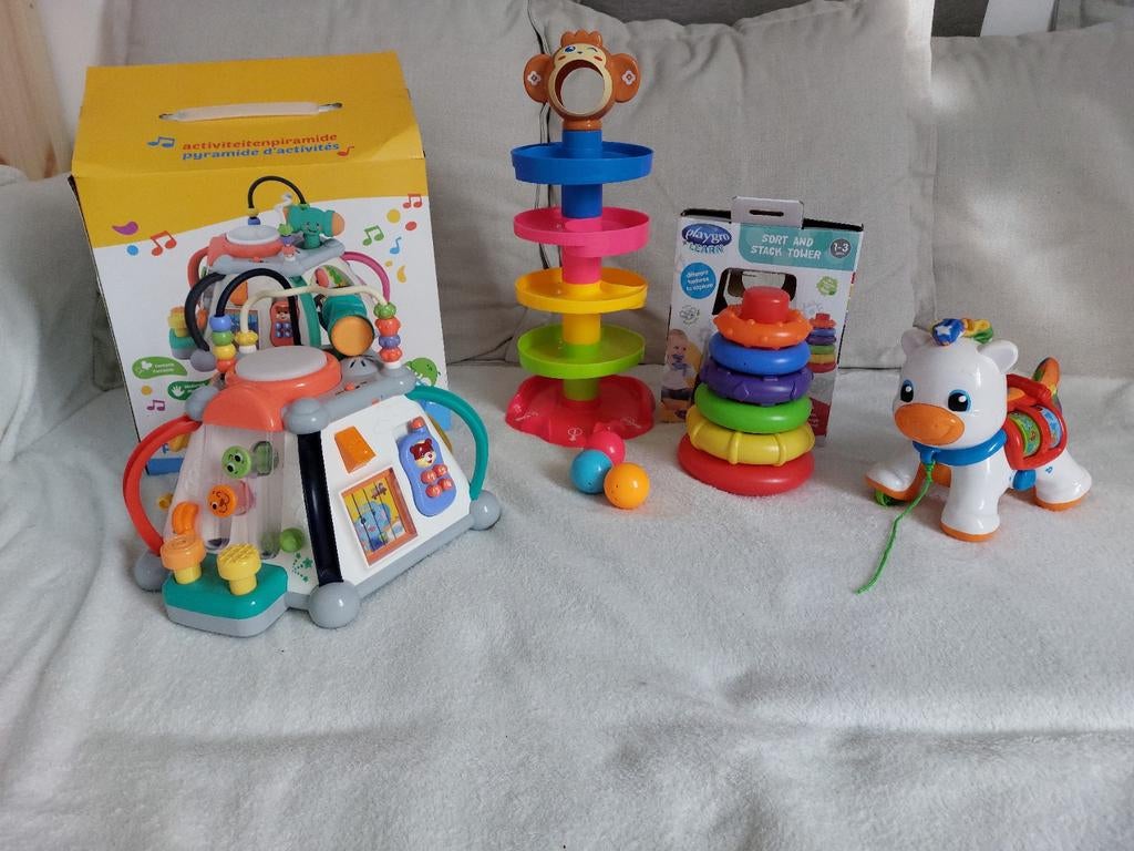 Peuter speelgoed activiteitenpiramide, stapeltoren, knikkerb, Kinderen en Baby's, Ophalen