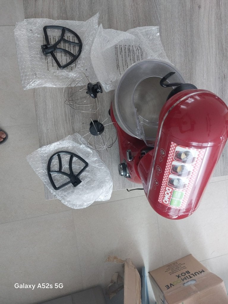 Robot pâtissier DOMO 600W avec bol inox – Très bon état, 3 à 4 litres, Enlèvement ou Envoi, Comme neuf, 3 vitesses ou plus