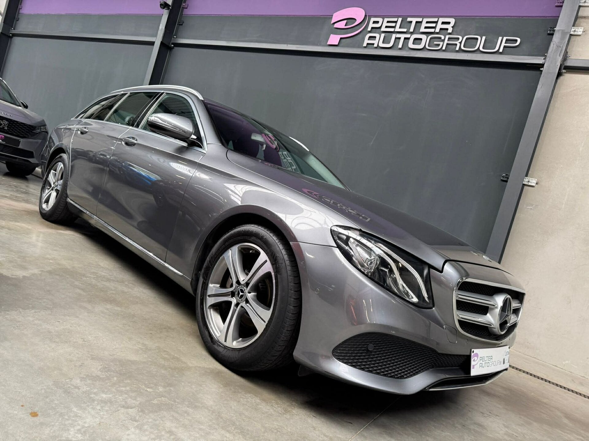 Mercedes-Benz E 200 CDI Blue Tec Automaat Navi, Auto's, Mercedes-Benz, 4 cilinders, 0 kg, Bedrijf, 5 deurs