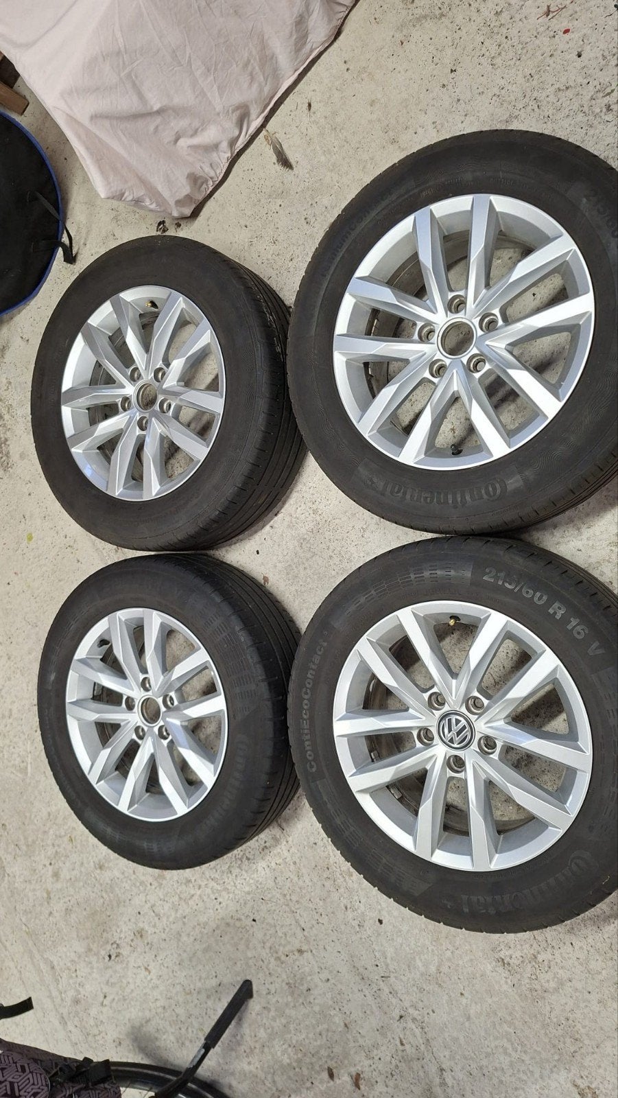 Passat 2016, Auto-onderdelen, Banden en Velgen, Ophalen, 215 mm, 16 inch, Nieuw