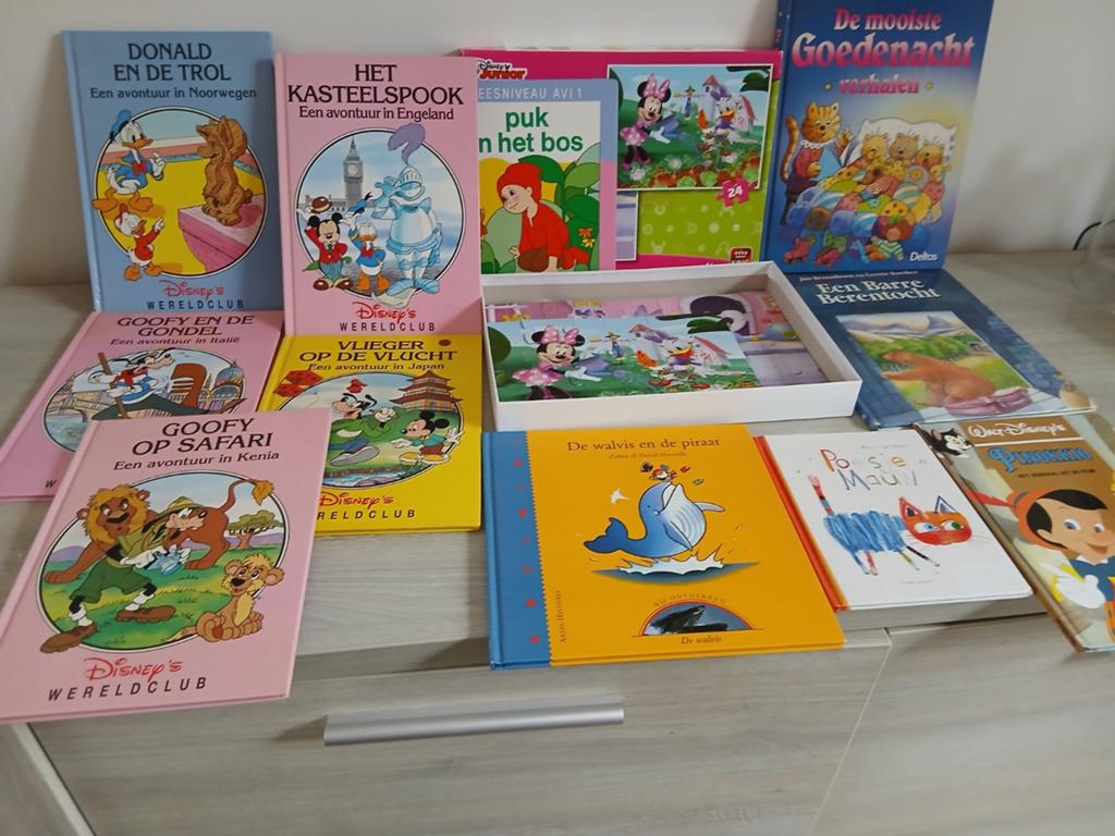 Kinderboekjes en puzzel, Ophalen