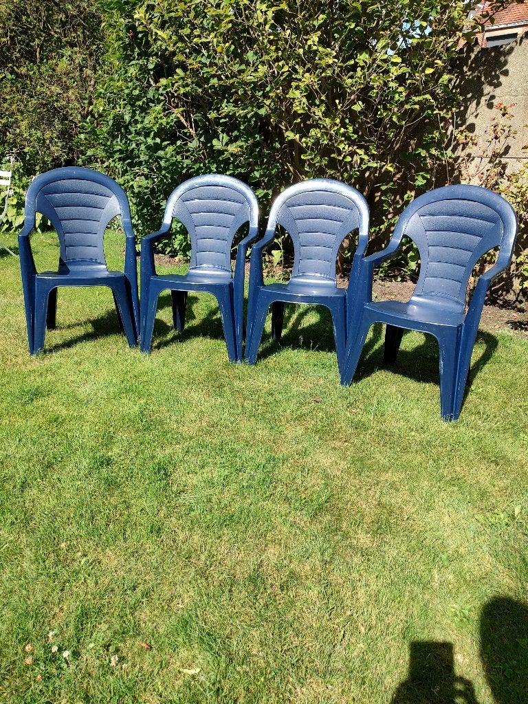 4 tuinstoelen, stapelbaar, Ophalen, Gebruikt, Kunststof, Stapelbaar