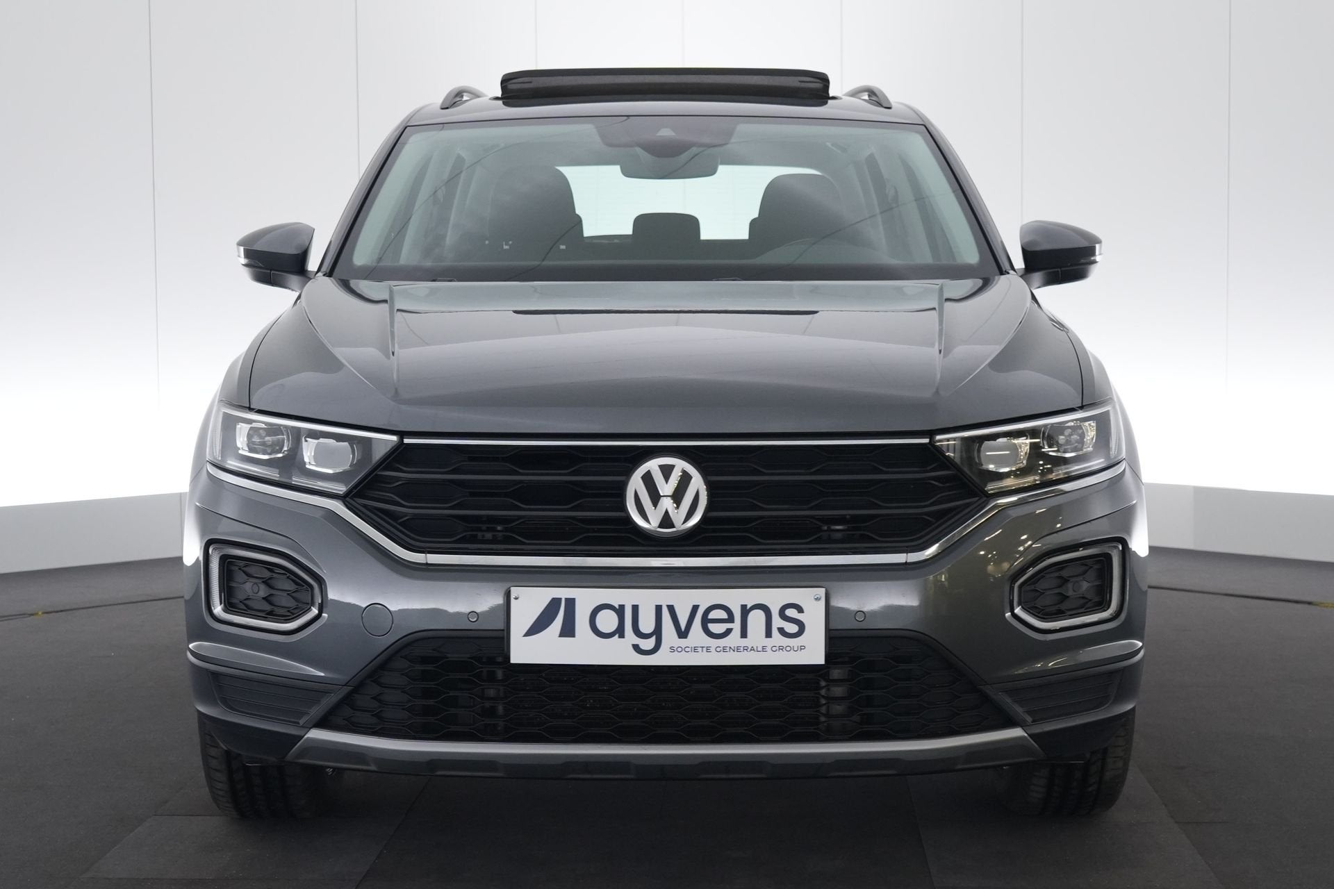 (1YFM534) VOLKSWAGEN T-ROC, Autos, Argent ou Gris, Achat, Entreprise, 5 portes