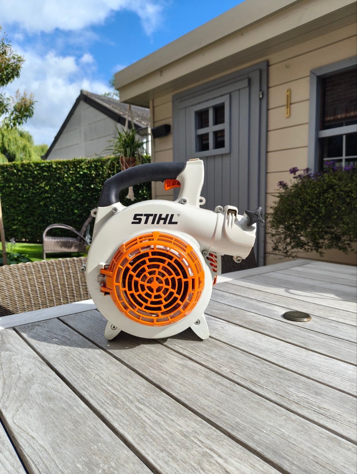Stihl bladzuiger/blazer, Tuin en Terras, Ophalen, Gebruikt, Met opvangzak, Ruggedragen
