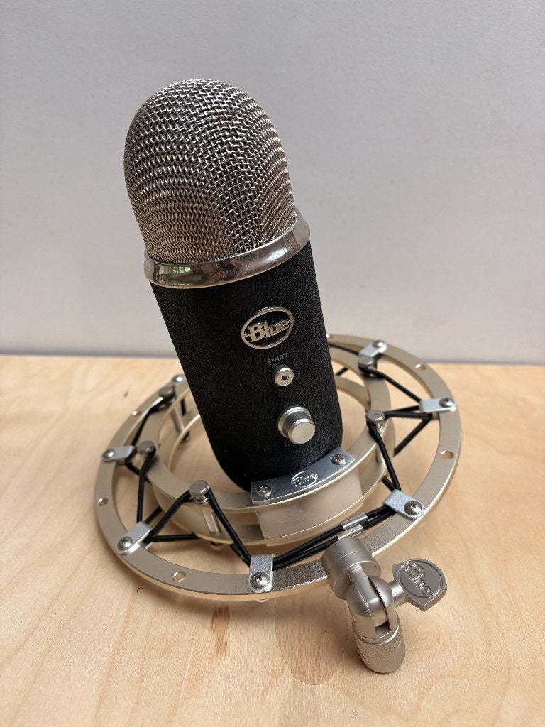 Bundel: Blue Yeti Pro, RØDE, Zoom, Focusrite, arm en kabels, Musique & Instruments, Microphones, Utilisé, Autres types, Enlèvement ou Envoi