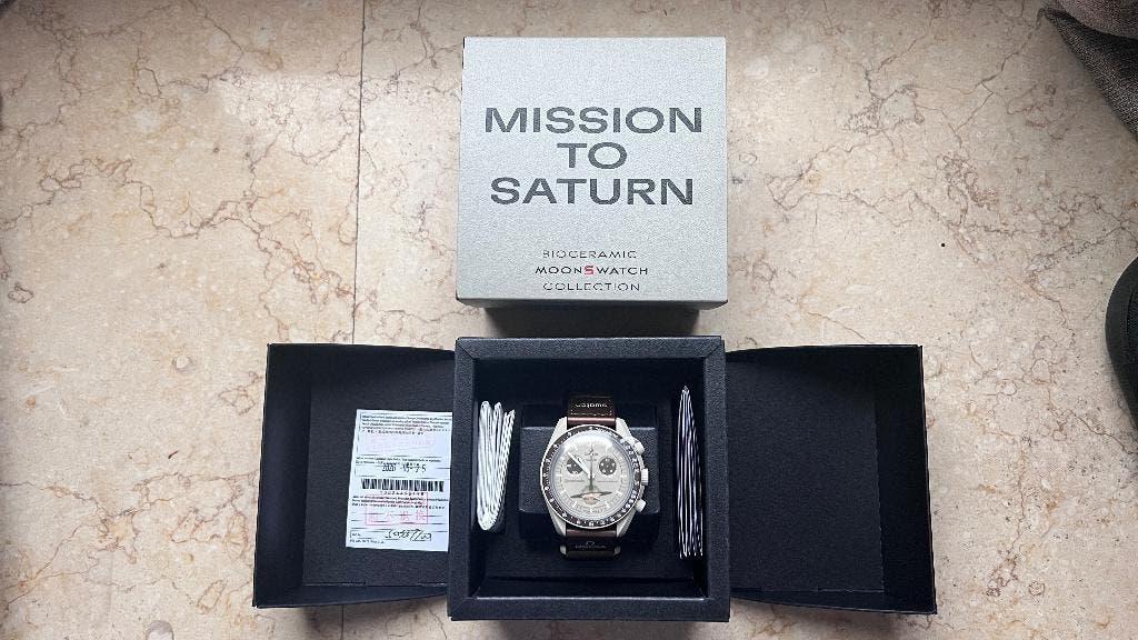 OMEGA SWATCH MISSION TO SATURN NOUVEAU, Bijoux, Sacs & Beauté, Enlèvement ou Envoi, Swatch, Autres matériaux, Neuf