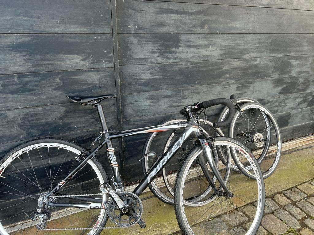 Vélo de cyclo-cross et de route avec jantes en plus inclus, Vélos & Vélomoteurs, Vélos | Vélos de course, Utilisé, Hommes, Autres marques
