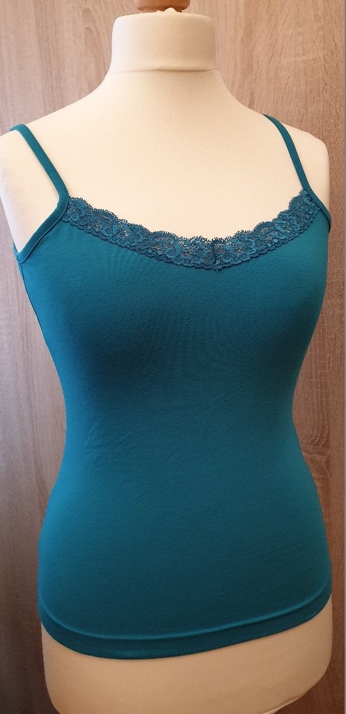NIEUWE items: 2 Jennyfer en Authentic topjes, Kleding | Dames, Topjes, Ophalen of Verzenden, Nieuw, Overige kleuren, Zonder mouw