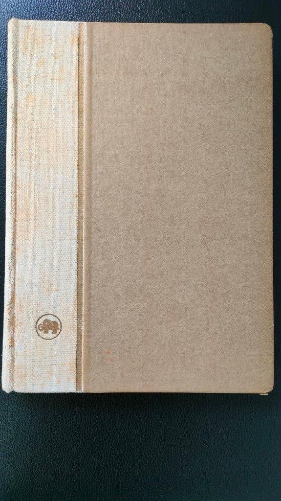 klein beige vintage postzegelalbum met 32 zwarte blz., Postzegels en Munten, Postzegels | Toebehoren, Verzenden, Verzamelalbum