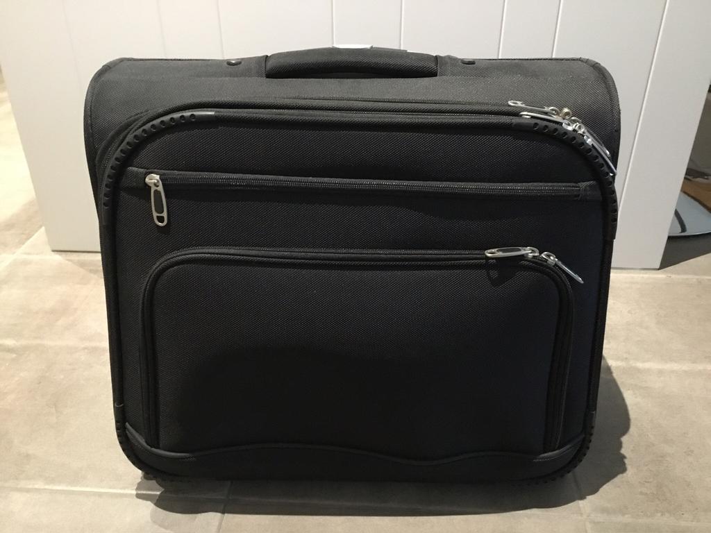 Trolley,geschikt voor laptop,I pad,documenten enz…, Ophalen, Zo goed als nieuw