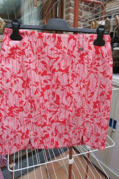 Rokje rood print Scapa sports mt 38, Kleding | Dames, Rokken, Maat 38/40 (M), Scapa Sports, Nieuw, Ophalen of Verzenden