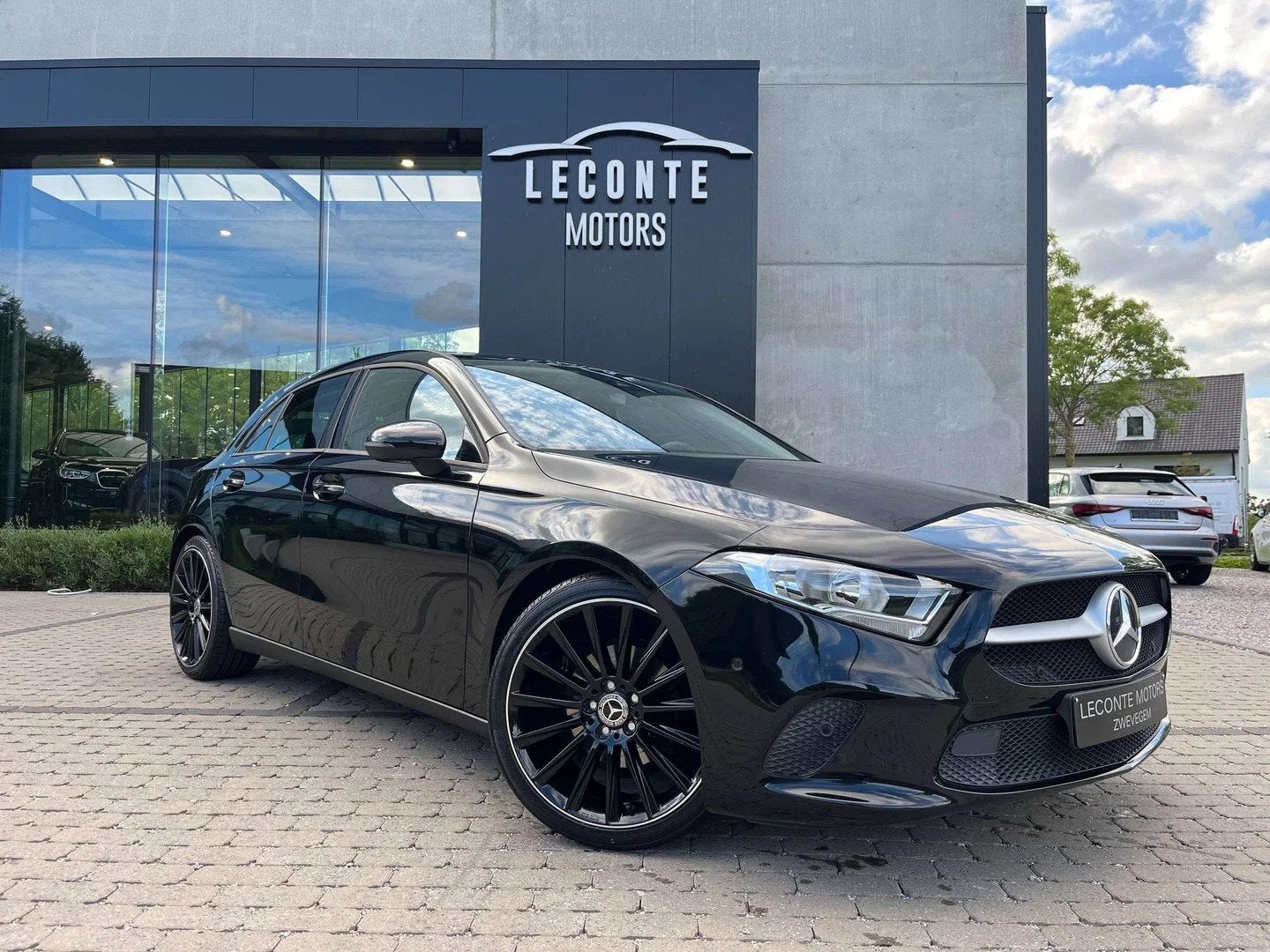 Mercedes-Benz A-CLASS 180 DCT Widescreen/Navigatie/Camera/Ze, Auto's, Stof, Gebruikt, 4 cilinders, https://public.car-pass.be/vhr/44958c38-bdea-4b1c-87b9-1c4b0343497d
