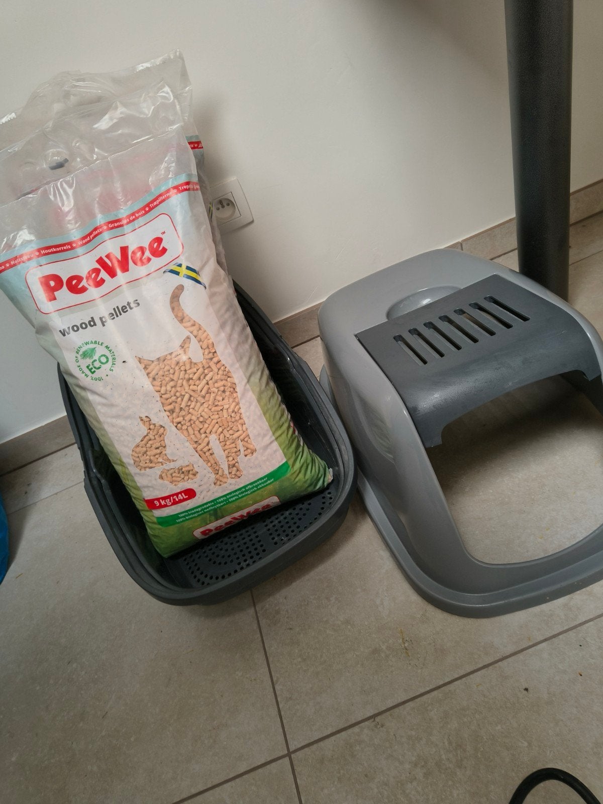 Peewee kattenbak + korrels, Ophalen