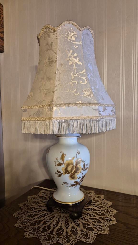 Lamp, Enlèvement