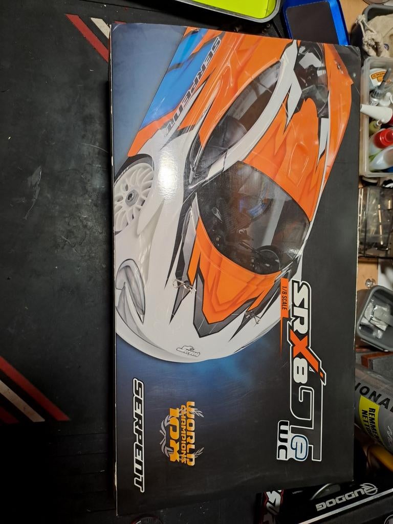 Serpent 1/8 E roller, Hobby en Vrije tijd, Modelbouw | Radiografisch | Auto's, Ophalen, Schaal 1:8
