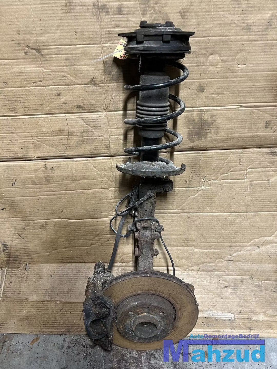 NISSAN MICRA 3 K12 links voor veerpoot remklauw fusee 2002-2, Nissan Motor Co., Ltd., Takashima 1-chome 1-1
220-8686  Yokohama