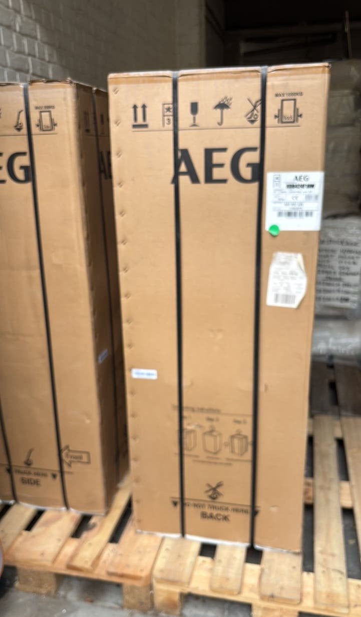AEG combiné réfrigérateur/congélateur ! 340€ au lieu de 480€, Electroménager, Enlèvement, Neuf, Avec compartiment congélateur