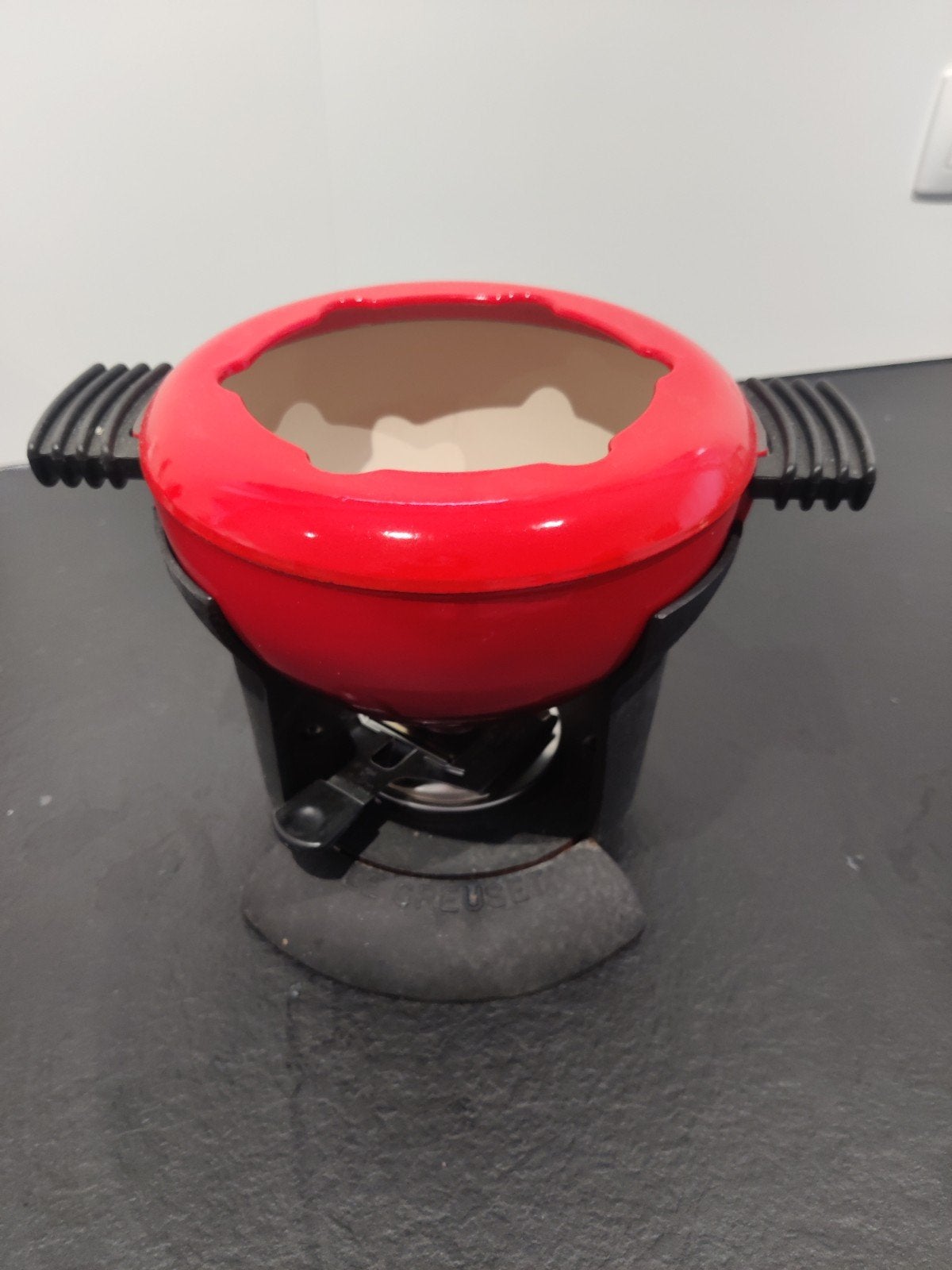 Fondue le Creuset, rouge cerise, Maison & Meubles, Enlèvement ou Envoi, Fonte, Le Creuset