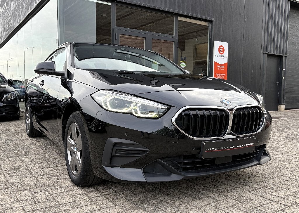 BMW 216dA Gran Coupé - CARPLAY, Auto's, Stof, Zwart, https://public.car-pass.be/vhr/0810d0fd-524b-42e7-969f-d3dbcd1cdd24, 5 deurs