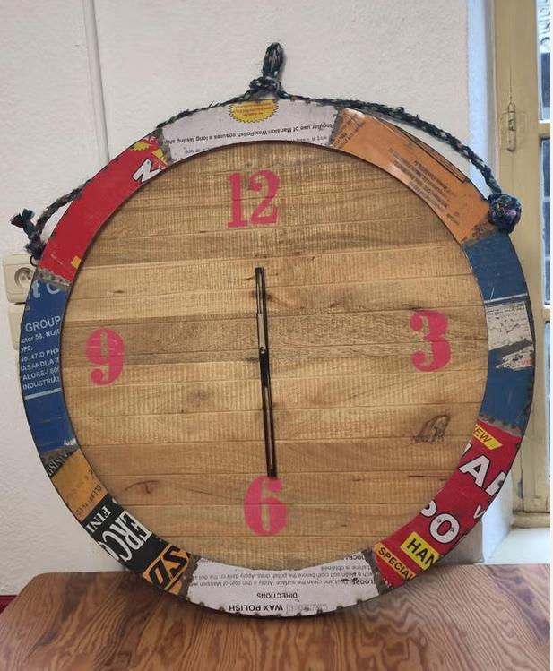 Grote retro / industriële klok (gerecycleerd hout/metaal), Ophalen, Zo goed als nieuw, Analoog, Wandklok