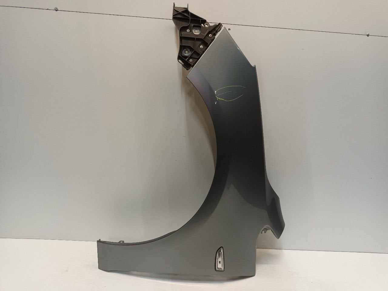 Spatbord links voor Opel Astra, Onderdelen@venauto.nl, Van der Ven Autorecycling B.V., Ettenseweg 76, 4706 PB Roosendaal, The Netherlands