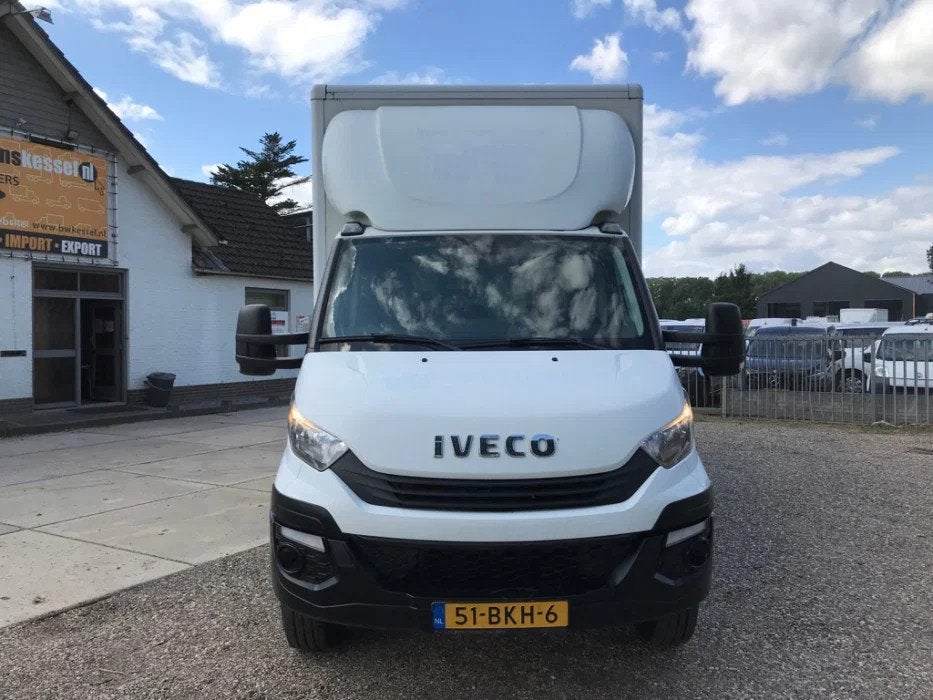 Iveco Daily 70C18 3.0 HPi Euro 6 Bakwagen Koffer Laadklep MO, Auto's, 4 cilinders, Iveco, Wit, Bedrijf