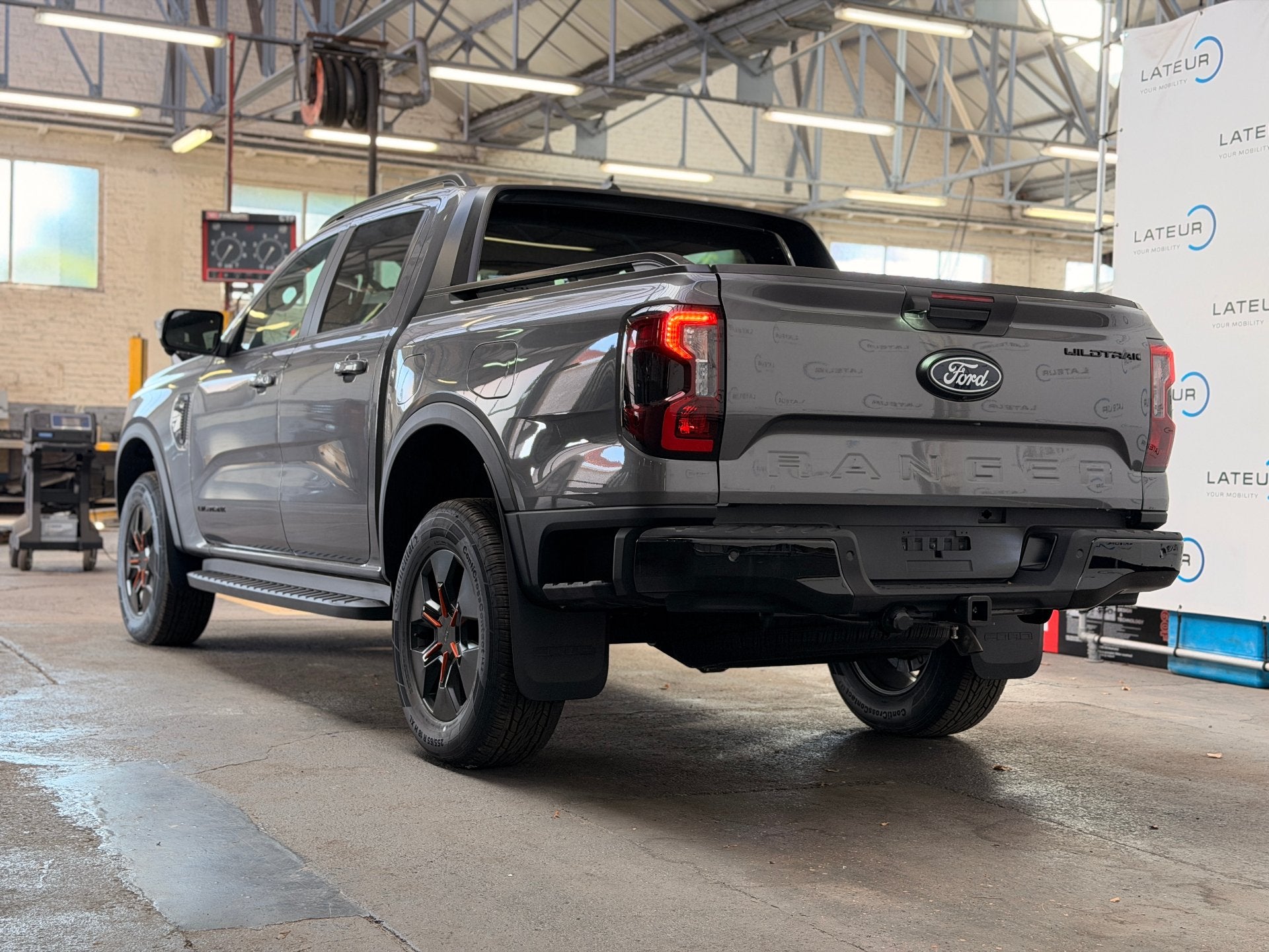 Ford Ranger Wildtrak PHEV 2.3i 281Pk - FACELIFT (bj 2026), Auto's, Automaat, 281 pk, Overige kleuren, https://public.car-pass.be/vhr/3389aa8a-0259-4fd1-83ed-31099175e754