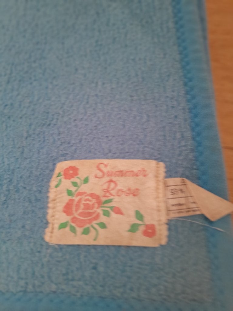 Couverture en laine 240x215 cm 20€, Huis en Inrichting, Woonaccessoires | Plaids en Woondekens, Ophalen, Wol