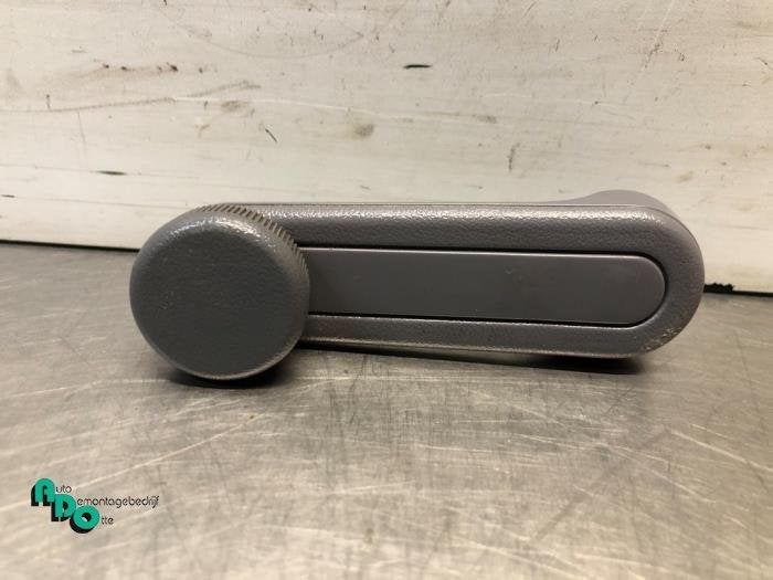 Manivelle de vitre d'un Toyota Starlet (Starlet 95-), -, 3 mois de garantie, Toyota, Utilisé